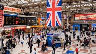 A Walk Through The London Victoria Station London England [upl. by Keriann]